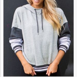 Lorna Jane Rory Gray White Black Hooded Sweatshirt / Hoodie Medium